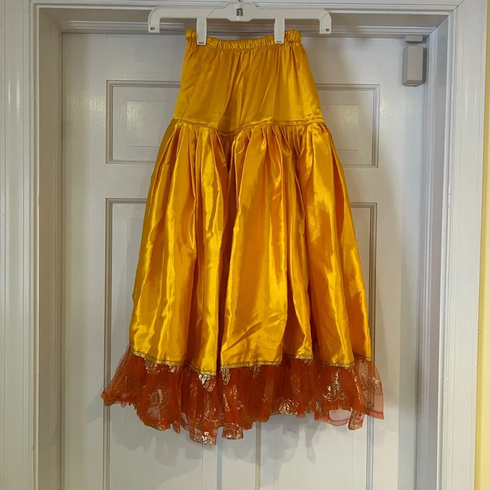 Mahali skirt for elementary age girl. - Picture 2 of 4